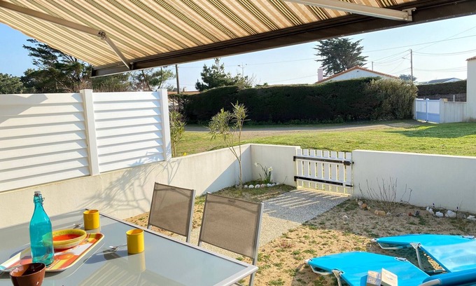 Bretignolles-sur-Mer House | Comfortable House, 300m from Grande Plage des Dunes, with WiFi and Parking