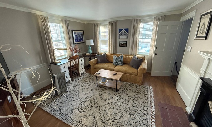 Salem Apartment | Comfortable 1-bedroom apartment in downtown Salem