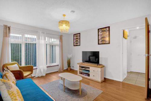 Little Hay Apartment | Comfortable 1BR Near NEC & Resorts World