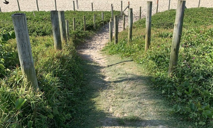 Barra da Tijuca House | Comfortable 2 bedroom by the beach (no Next)