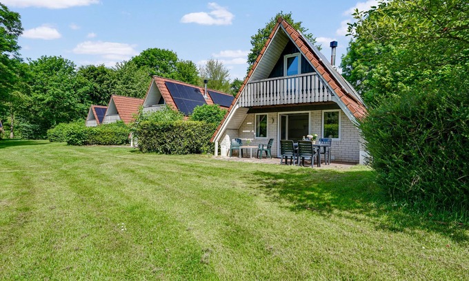 Gramsbergen House | Comfortable 6-person bungalow with dishwasher and washing machine, located by greenery or water in the Vechtdal – enjoy comfort and plenty of activities for all ages!