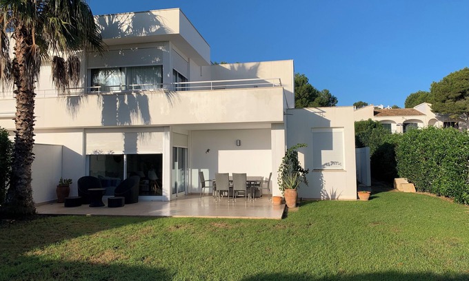 Mercadal House | Comfortable and contemporary house