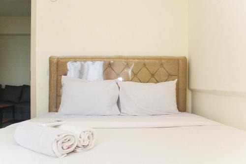 Cikarang Apartment | Comfortable and Homey 3BR at Meikarta Apartment By Travelio