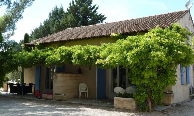 Saint-Andiol Apartment | comfortable apartments near many tourist spots