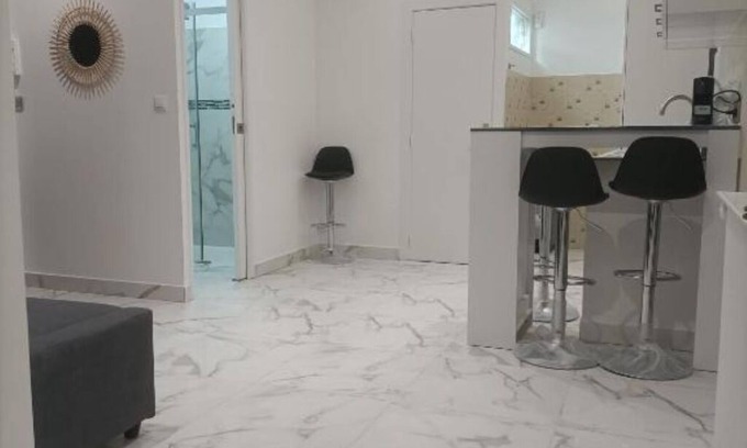 Les Baumettes Apartment | Comfortable apartment close to the sea.