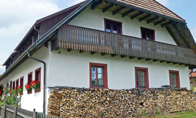 Hennenmatt Apartment | Comfortable Apartment in Rickenbach near Forest