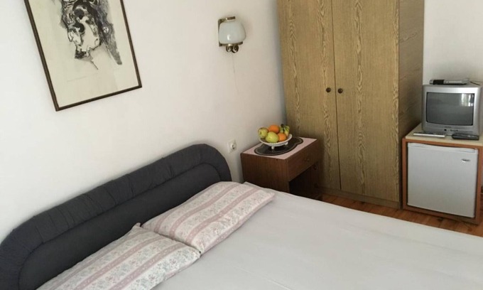 Budva Municipality House | Comfortable Budva Rooms with Easy Access to Sveti Stefan - Triple Room 5
