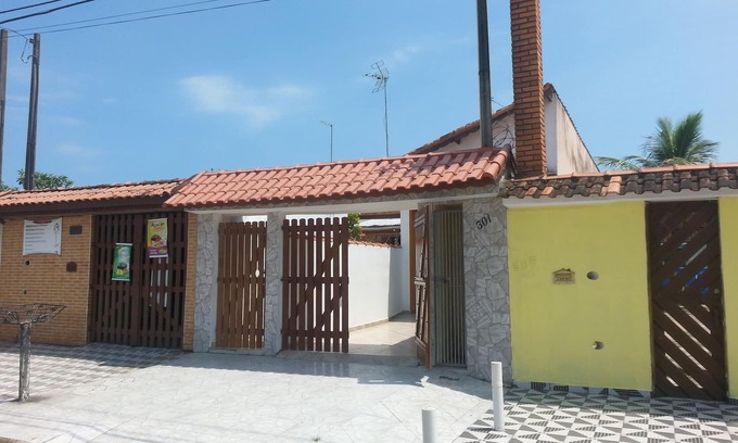 Mongagua House | Comfortable and airy house in Mongaguá beach Costa Azul