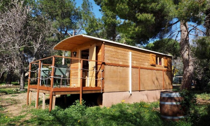 Trausse Cabin | Comfortable caravan for 2 people