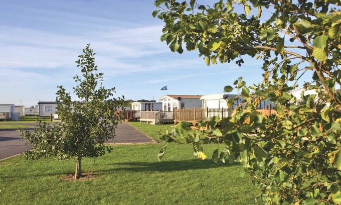 Skegness House | Comfortable caravan with one double and one twin.