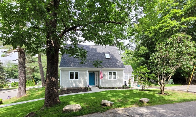 Ogunquit Cottage | Comfortable Cottage near town on a quiet side street.