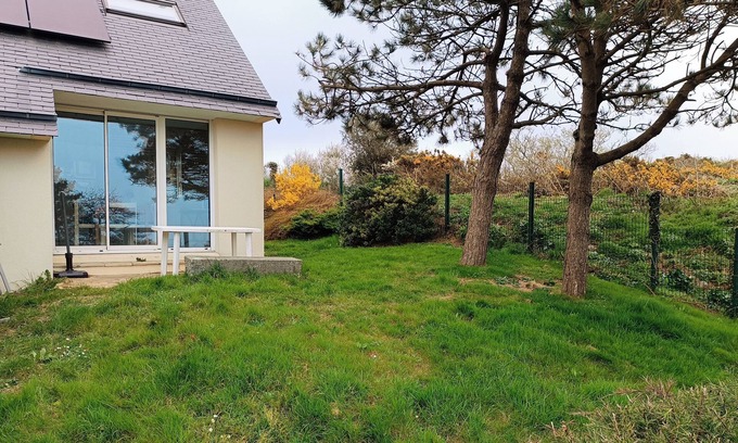 Barneville-Carteret House | Comfortable accommodation combining calm sea view.