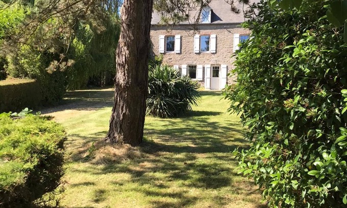 Blainville-sur-Mer House | COMFORTABLE HOUSE CLOSE TO ALL AMENITIES