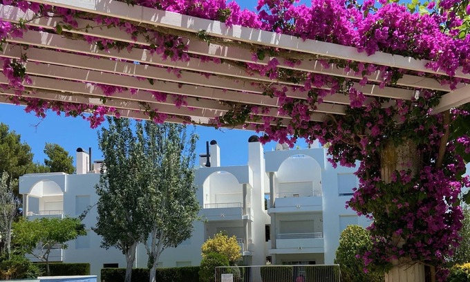 Puerto de Pollensa Apartment | Comfortable ground floor air-conditioned apartment off the Famous Pine Walk