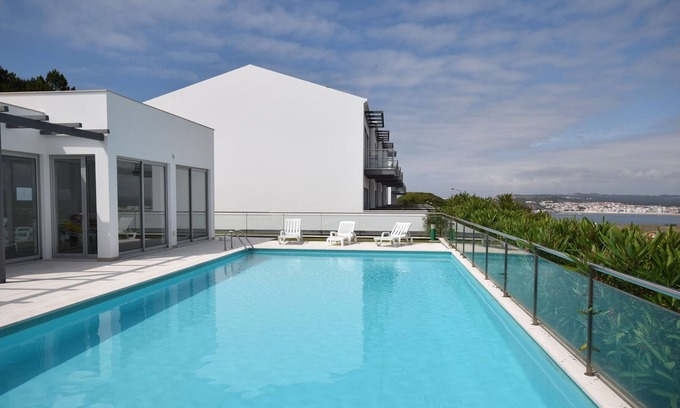 Salir do Porto House | Comfortable holiday home within walking distance of the bay of São Martinho
