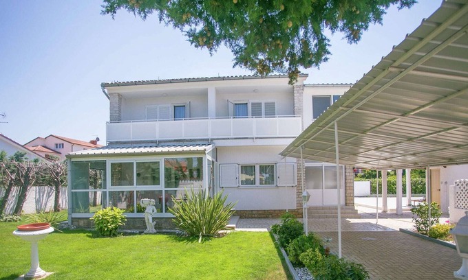 Mali Maj Cottage | Comfortable holiday house with private pool near the beaches in Poreč