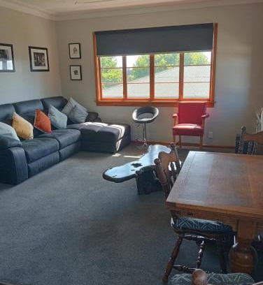 Oamaru House | Comfortable home on South Hill