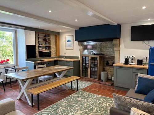 Saint-Come-du-Mont House | Comfortable house for 4 guests in Saint-Côme-du-Mont