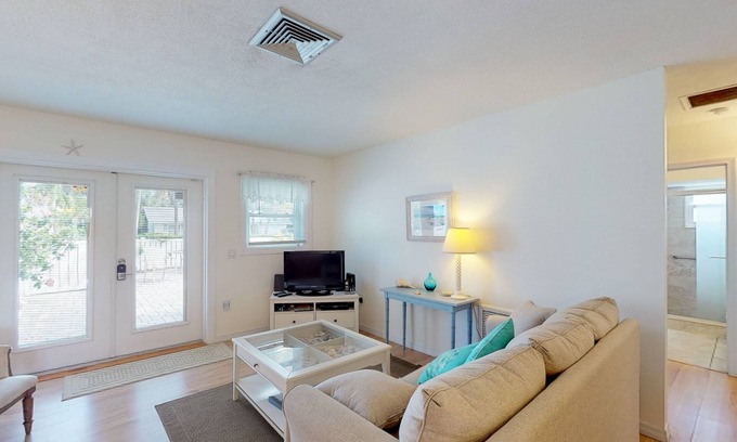 Holmes Beach Villa | Comfortable island villa with private heated pool, courtyard & easy beach access