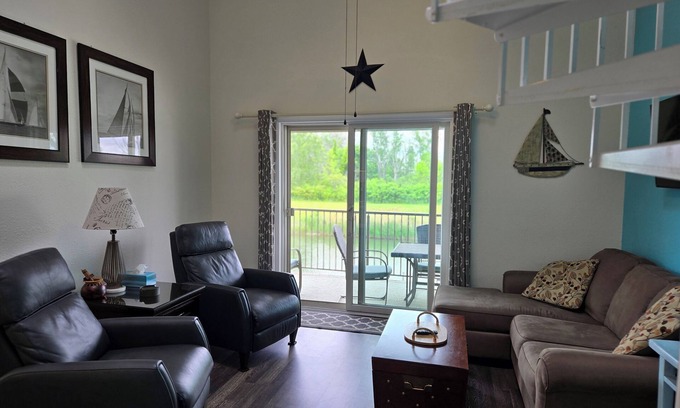 Oak Harbor Condo | COMFORTABLE LAKE ESCAPE PERFECT FOR FAMILIES, FISHERMAN, BIRDERS & SHOOTERS