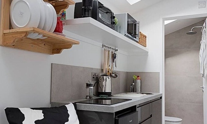Harlesden Apartment | Comfortable Luxe Micro Apartment