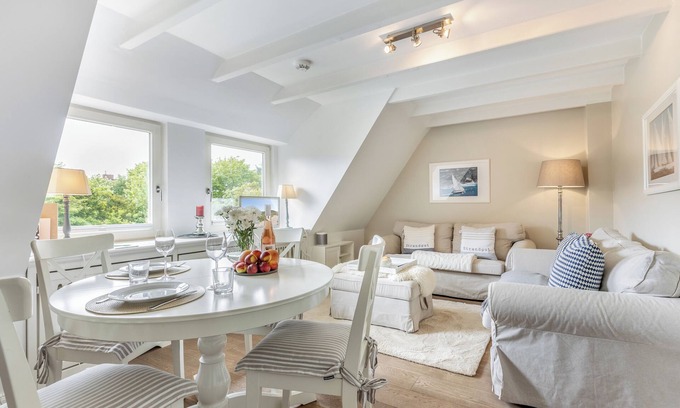 Tinnum Apartment | Comfortable maisonette - vacation apartment under thatch invites you to relax on a
