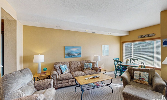 Depoe Bay Condo | Comfortable ocean-view condo with easy access to downtown