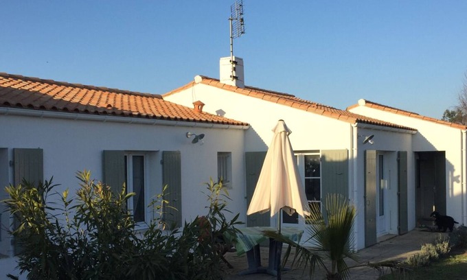Rivedoux-Plage House | Comfortable south-facing house with fully enclosed garden sleeps 6