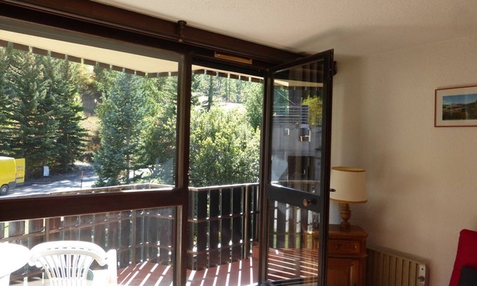 Le Super-Sauze Apartment | Comfortable studio for 5 with balcony and parking at Super Sauze