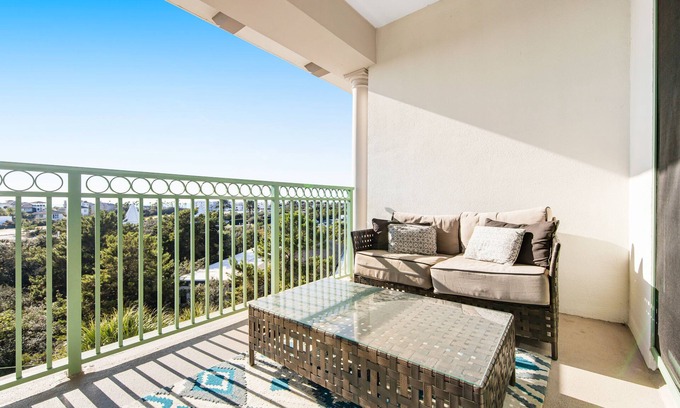 Rosemary Beach Apartment | Comfortable studio w/shared outdoor pool, hot tub, BBQ area, and pool views