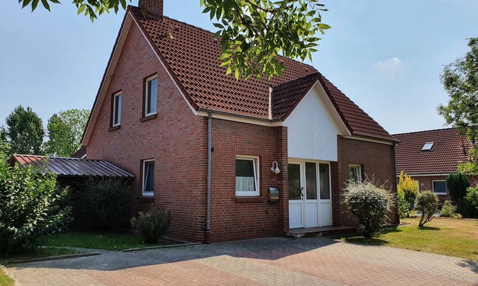 Ditzum Apartment | Comfortable vacation apartment at the Ditzumer Sieltief, 45019 - Comfortable