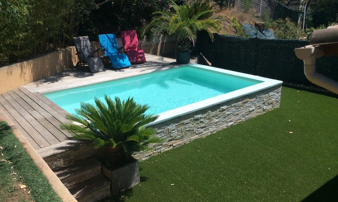 Frejus House | Comfortable villa in residential area 5 minutes from the beach