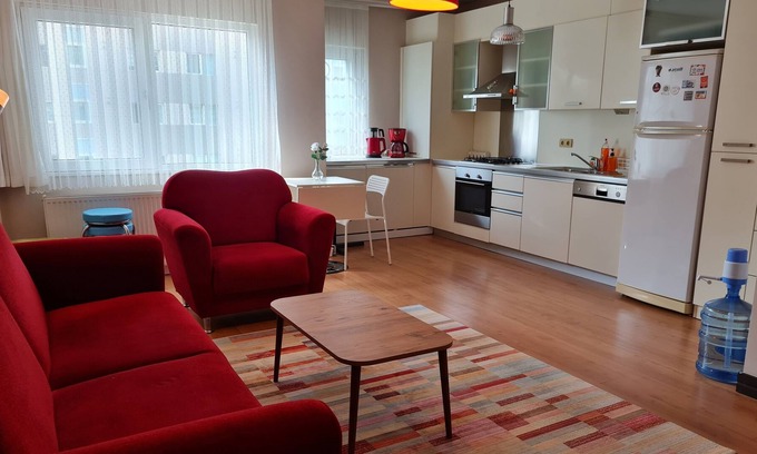 Umraniye House | Comfortable & warm flat, 5-10 minutes walk close to the metro station