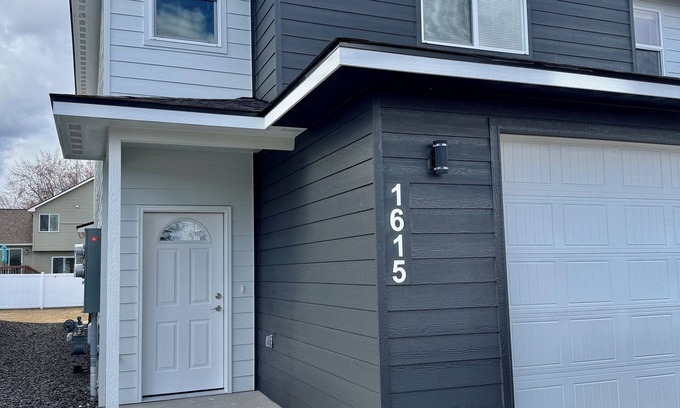 Greenacres House | Comfortable & Welcoming 3-Bedroom Home in Spokane Valley