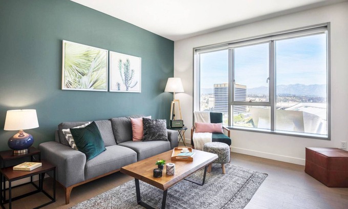 Bunker Hill Apartment | Comfy 1BR Downtown, w/Doorman, near Broad Museum by Blueground