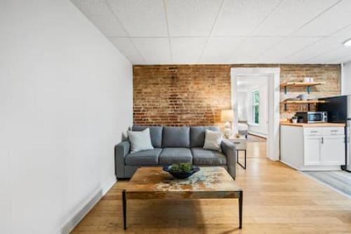 Mount Auburn Apartment | Comfy 1BR with Parking - Near UC, Zoo, Downtown