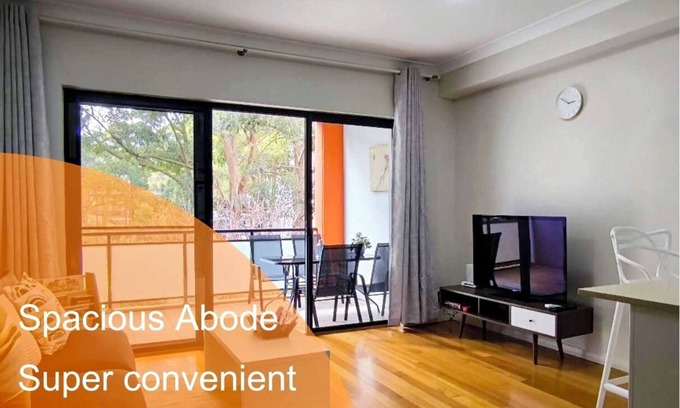 Alexandria Apartment | Comfy 2-bedroom 2-balcony apartment/Close to CBD/Train and Metro easy reach