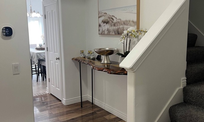 North Salt Lake House | Comfy 6 bed with hot tub near downtown SLC