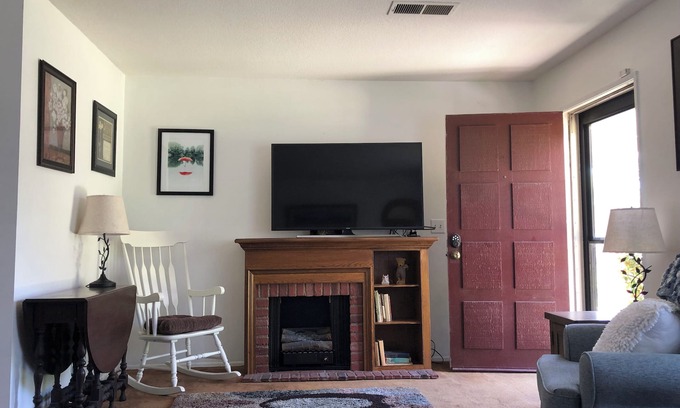 Bonita House | Comfy and Cozy La Verne Townhome - New Listing Special!