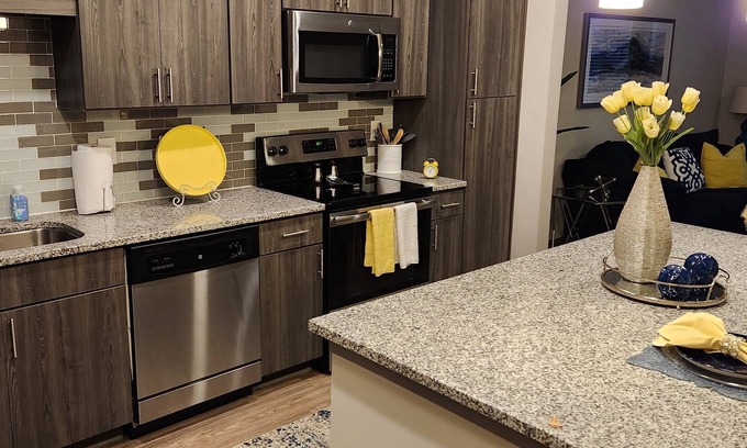 Raleigh Apartment | Comfy apartment close to it all!