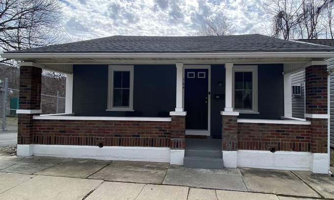 Palmerton House | Comfy Bungalow close to outdoor activities,Blue Mountain, Jim Thorpe & Lehighton