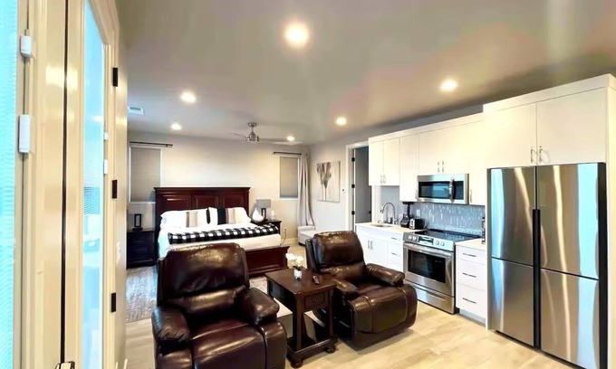 Hurricane Apartment | Comfy Casita close to Sand Hollow