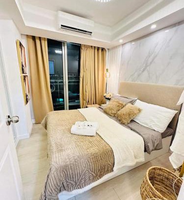 Don Bosco Apartment | Comfy Corner Staycation - Azure