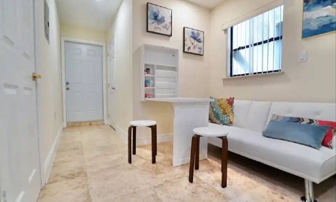 Flagami Apartment | Comfy & Cozy Guest suite in the heart of Miami