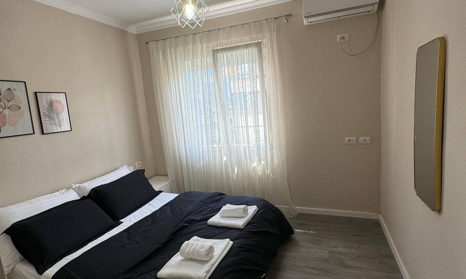 Tirana Apartment | Comfy Cozy Lake City Apartment 2n