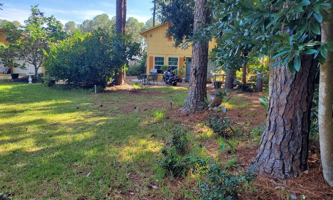Navarre Apartment | Comfy, cozy, quiet cottage - n5 mins to Navarre beach!