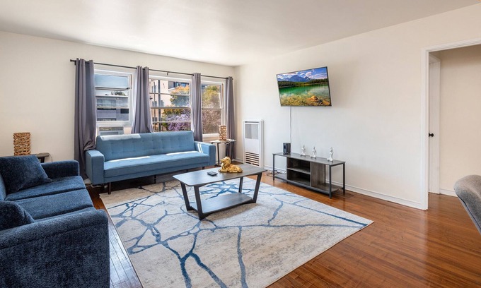 Carthay Circle Apartment | Comfy, Crestview Residence with Hot Tub
