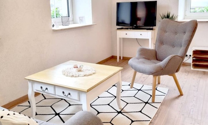Griessen Apartment | Comfy Design Apartment | near Rhine Falls & Zurich