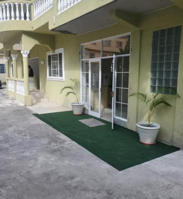 Port Antonio House | Comfy Guest Rooms
