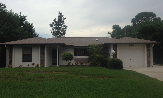 Sebastian Highlands House | Comfy House Near River And Beach